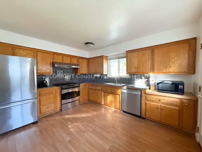 Building Photo - AVAILABLE NOW- Spacious 4-Bed, 3-Bath Gem in San Luis Obispo