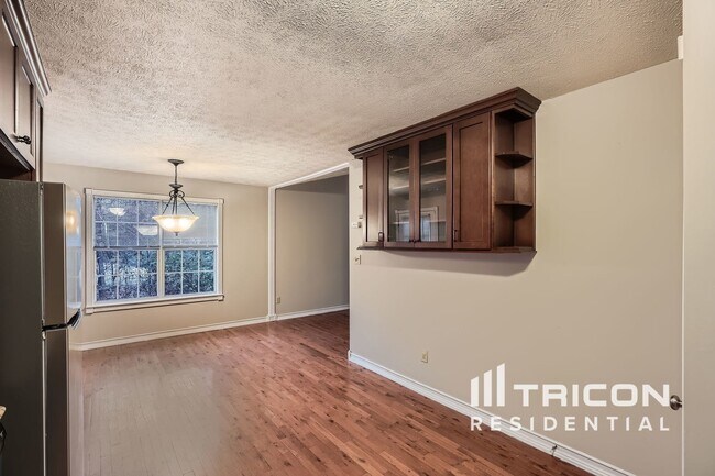 Building Photo - 377 Deering Dr