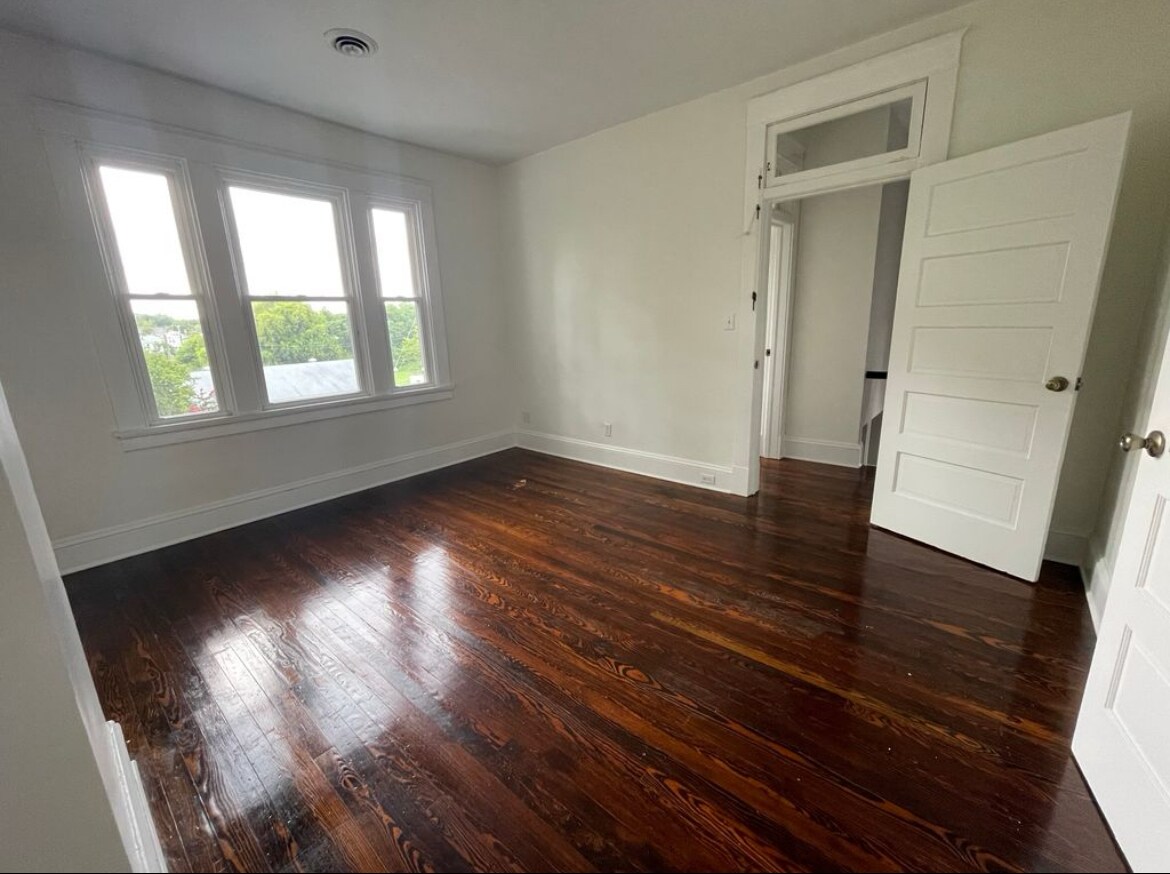 Building Photo - 605 N 37th St