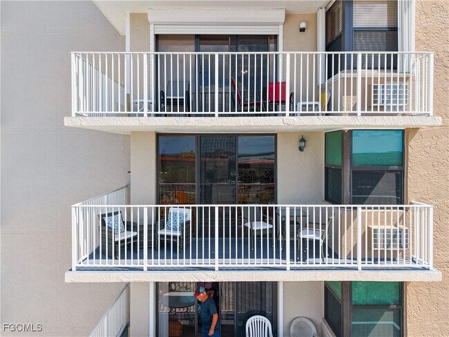 Building Photo - 8701 Estero Blvd