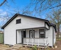 Building Photo - Fully updated / rehab 3 bedroom - 2 bath i...