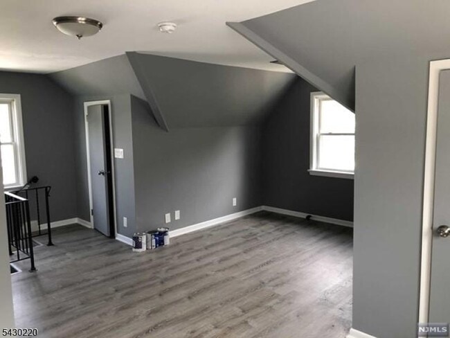 Building Photo - 166 Carmita Ave