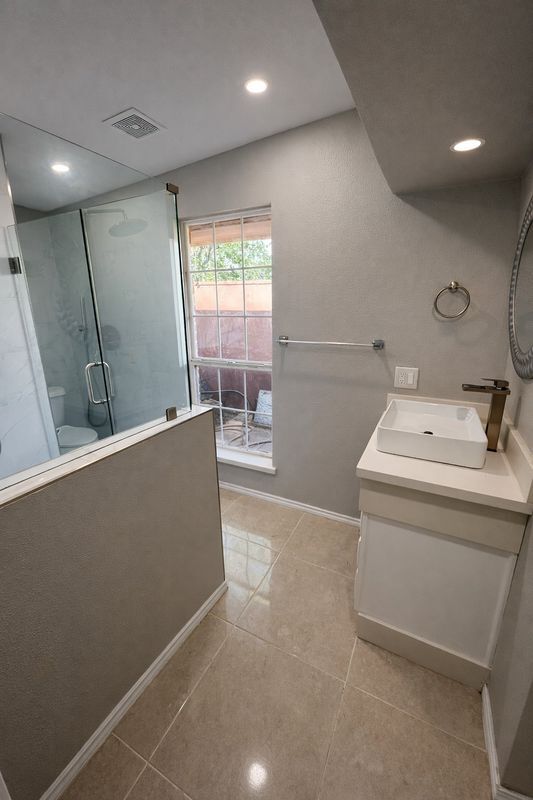 Building Photo - 2401 S Jackson Rd