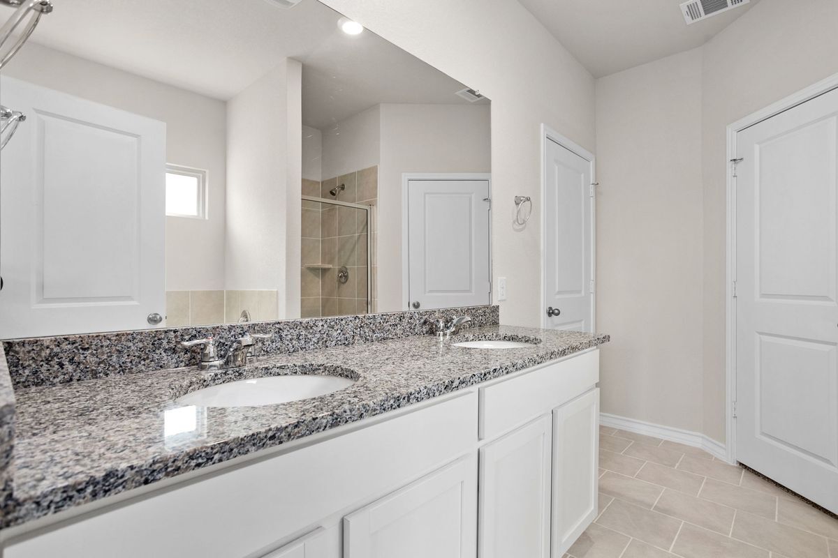 Building Photo - 5035 Punch Shot