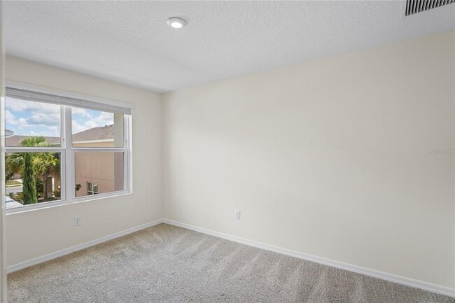 Building Photo - 6240 Fairmont Ln
