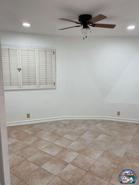 Building Photo - 1403 Orchard Rd