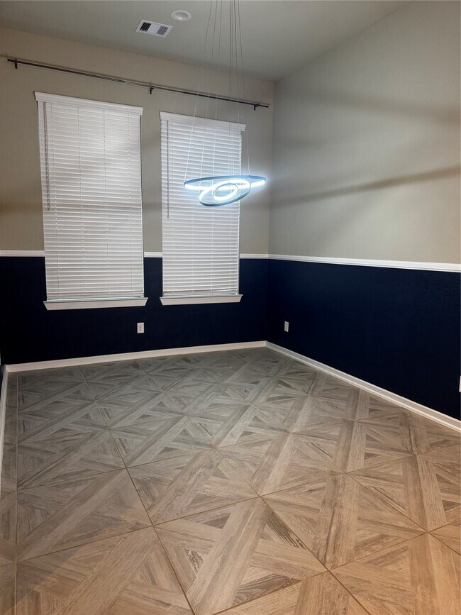 Building Photo - 4594 Silver Moon Dr
