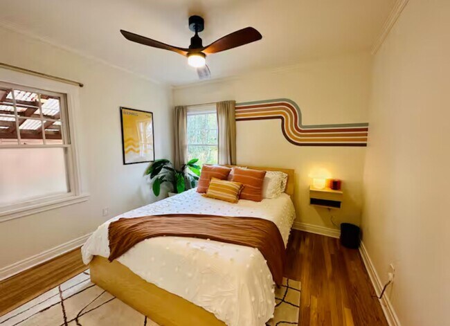 Building Photo - Midtown Gorgeous Home on Large Lot