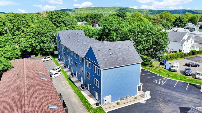Building Photo - 70 Whiting St