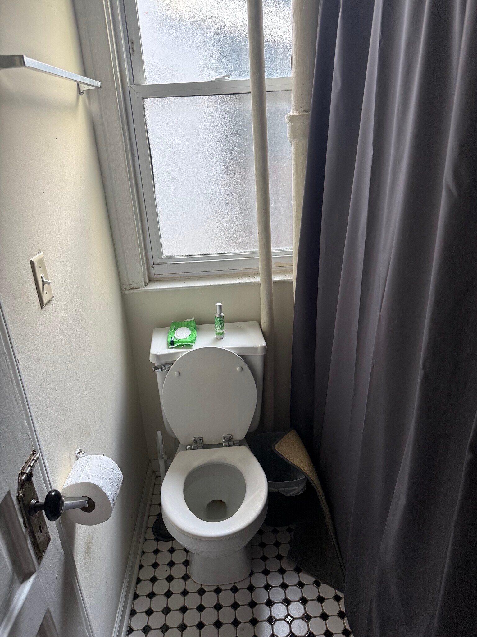 bathroom - 2305 W Fullerton Ave