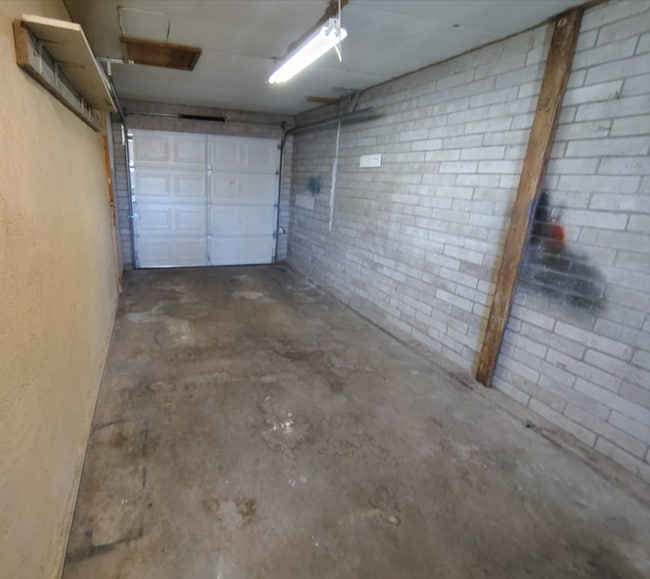 Building Photo - elvecino 7/35/10 - C