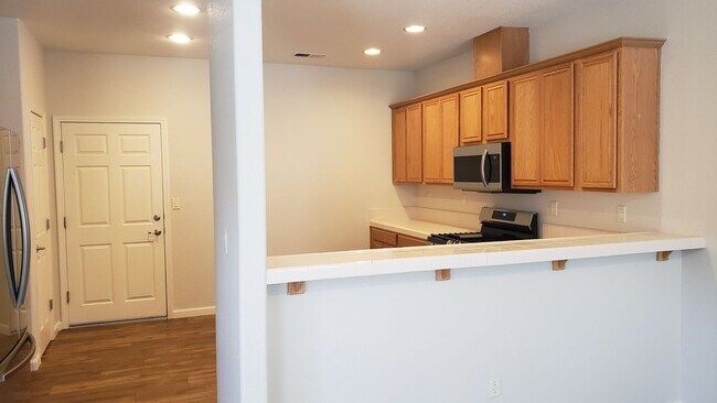 Building Photo - NEW - MOVE IN SPECIAL - 1/2 OFF THE 1ST MO...
