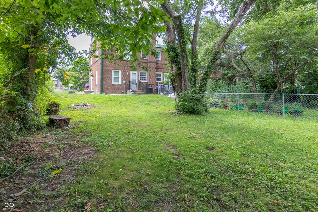 Building Photo - 3457 N Sherman Dr