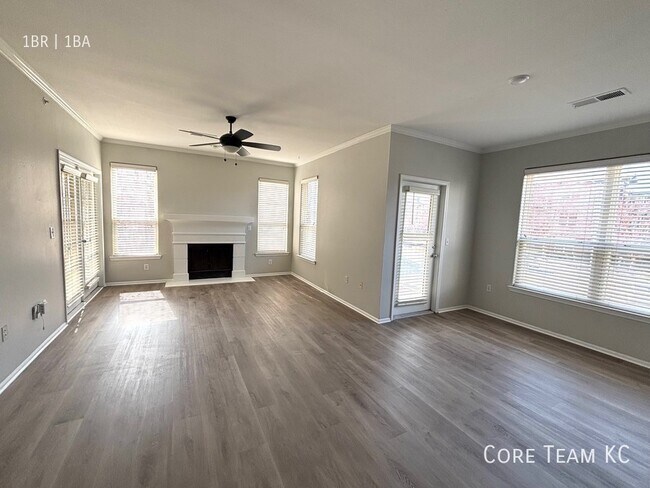 Building Photo - 701 Westport Rd