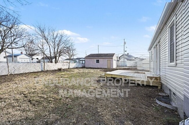 Building Photo - 2710 Hazel Ave