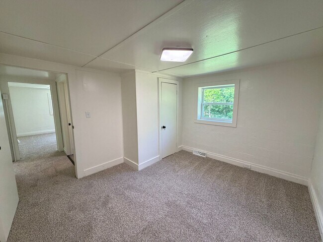 Building Photo - Hamptonville - HWY 901 - 3 Bedroom/ 1 Bathroom