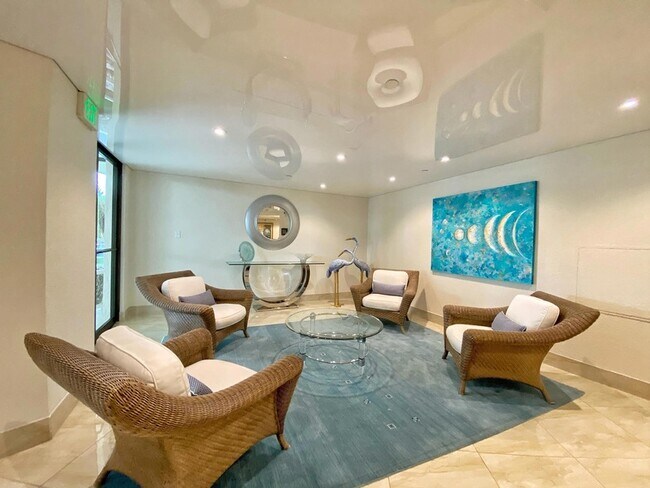 Building Photo - 5420 N Ocean Dr