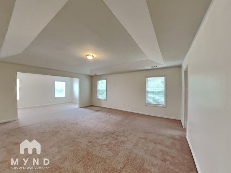 Building Photo - 1833 Wanda Way
