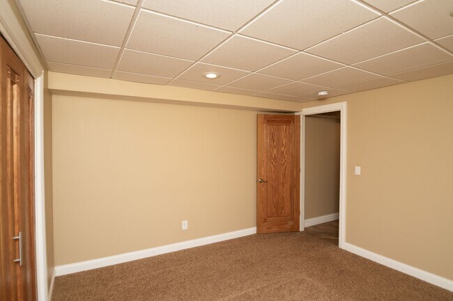 Building Photo - 405 Galway Dr