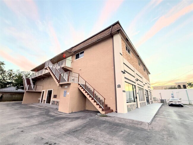 Building Photo - 2950 Griffin Rd