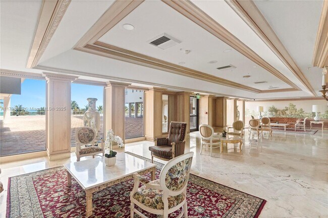 Building Photo - 6039 Collins Ave