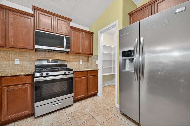 Building Photo - 5530 Casa Calvet Dr