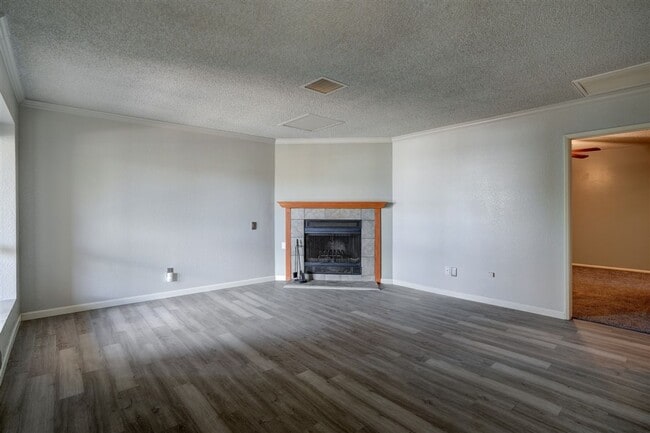 Building Photo - 2 bedroom, 2 bathroom condo for rent in Mo...