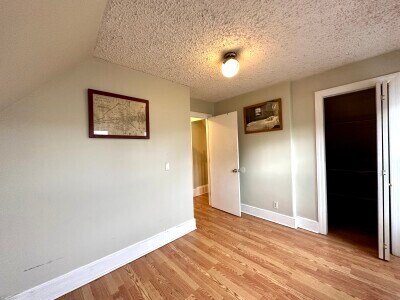 Building Photo - 569 Main St