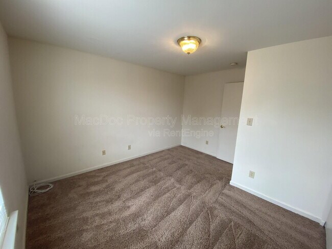 Building Photo - 76 Red Maple Ct