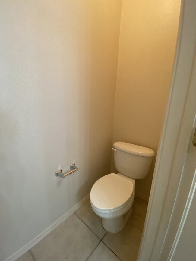 Building Photo - Spacious 3BR w/Office in the Cabezon Subdi...