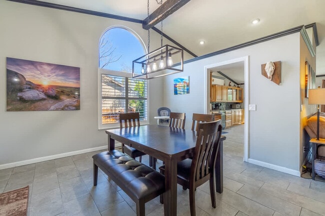 Building Photo - 14350 Ghost Rider Dr