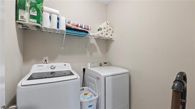 Building Photo - 3860 Oxford Park Ln