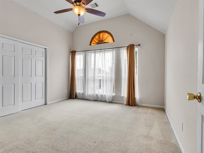 Building Photo - 9915 Valance Way