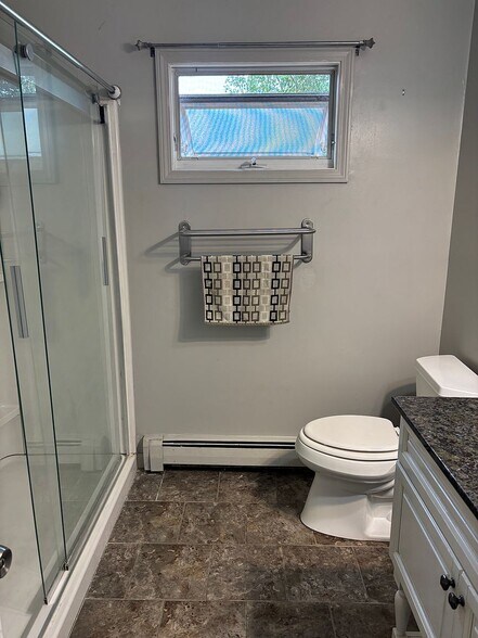 Building Photo - 437 Campus Dr