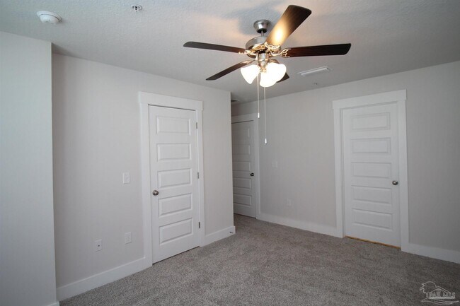 Building Photo - 1635 Iroquois Ct