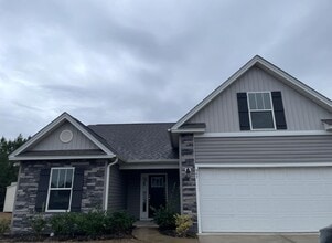 Building Photo - 205 Fishburn Dr