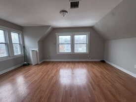 Building Photo - 299 Norton St