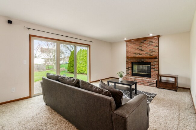Building Photo - 8370 Payson Dr