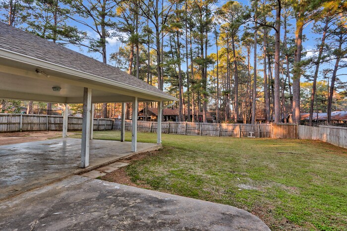 Building Photo - 128 Dogwood Cir