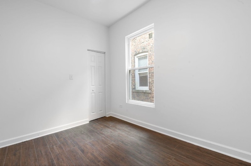 Building Photo - 1657 S Central Park Ave