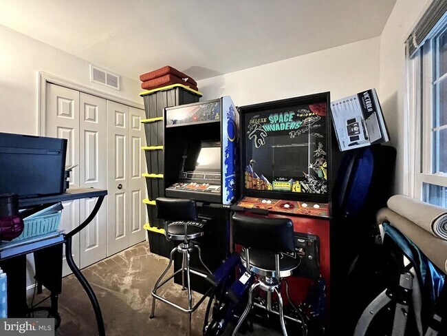 Building Photo - 9259 Cardinal Forest Ln