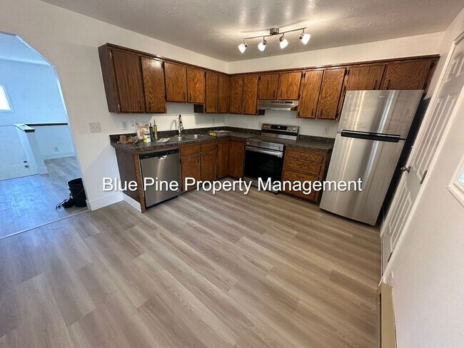 Building Photo - 1224 Holman Ave