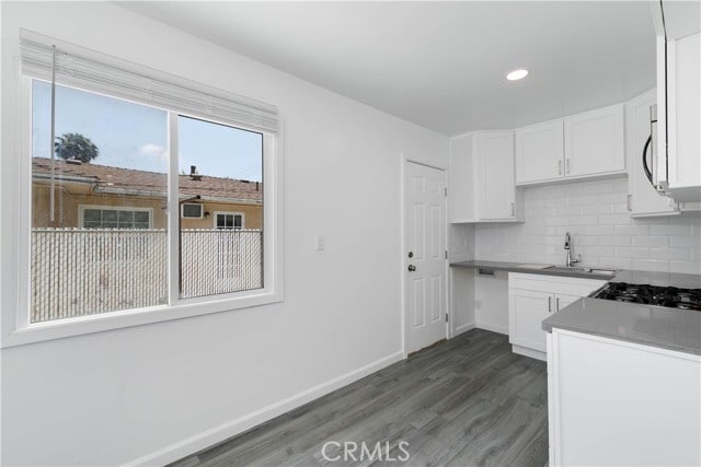 Building Photo - 1669 N Hollywood Way