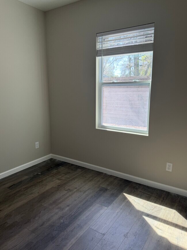 Building Photo - 3917 Crane St