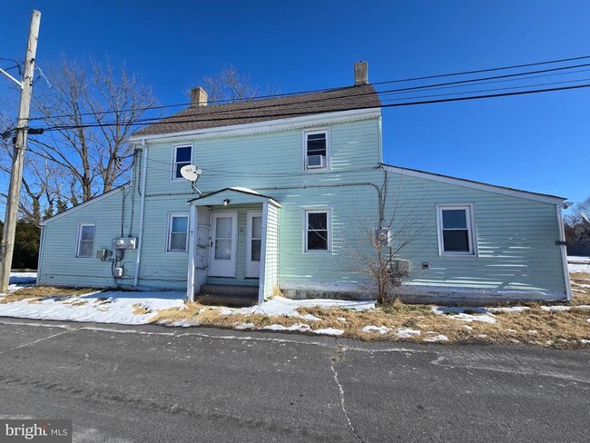 Building Photo - 76 Chestnut St