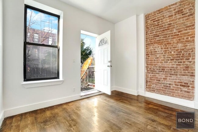 Primary Photo - 185 Jefferson St