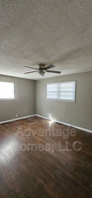 Building Photo - 7519 NW 84th Terrace