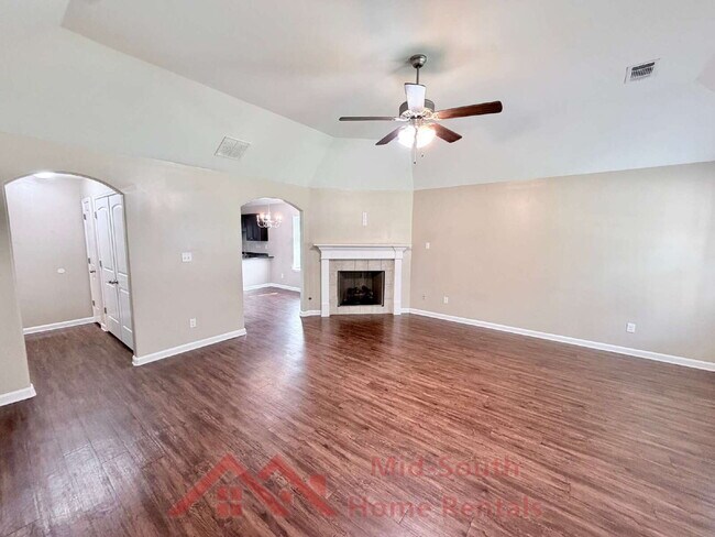 Building Photo - 5626 Tulip Tree Dr