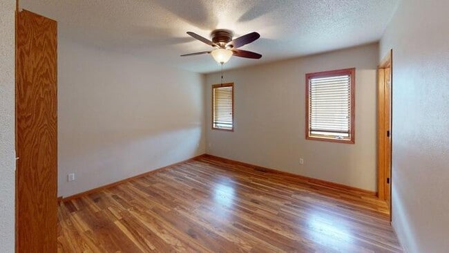 Building Photo - 449 Napa Lp