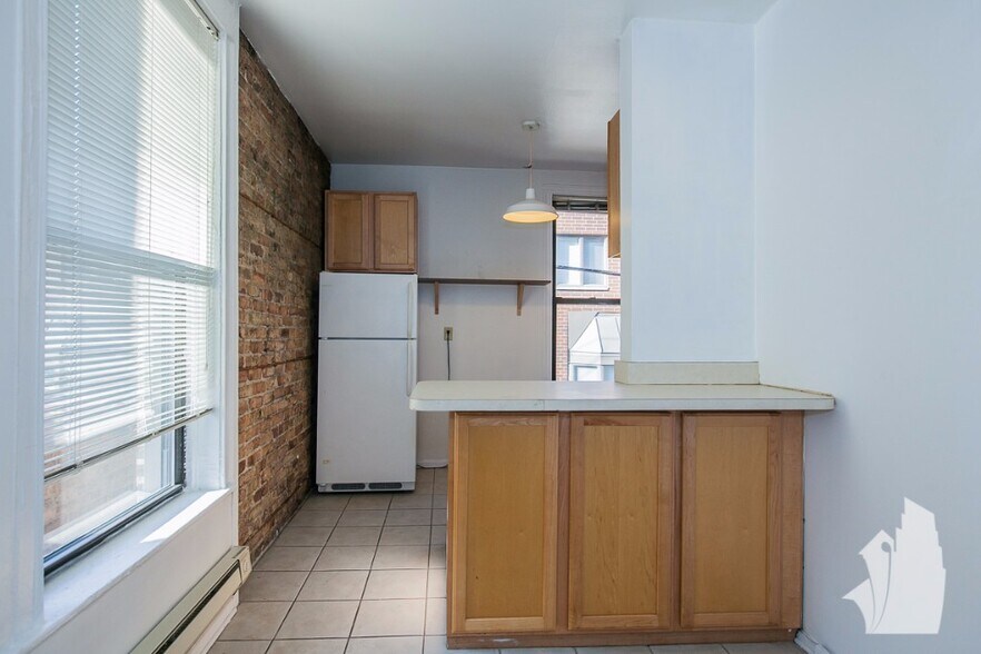 Building Photo - 1226 N Dearborn St